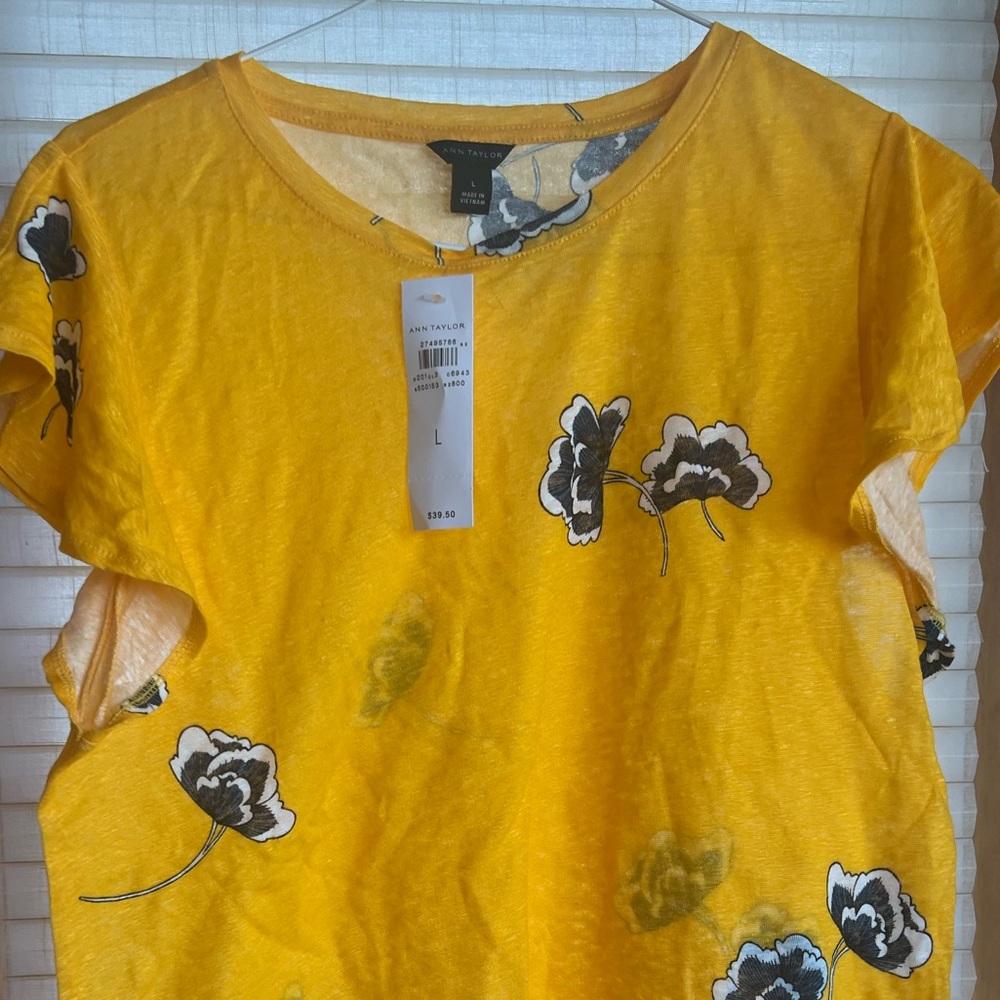 Large tee floppy sleeves yellow with blue and white flowers